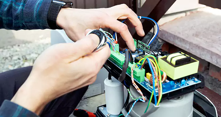 Automatic Driveway Gate Repair in Daytona Beach, FL