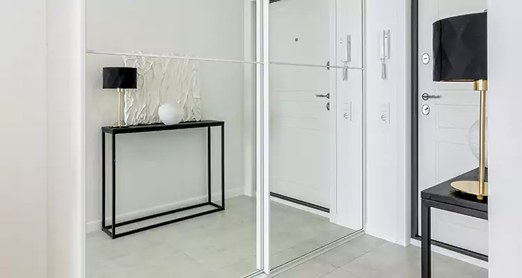 Mirrored Bifold Closet Doors Repair in Daytona Beach, FL