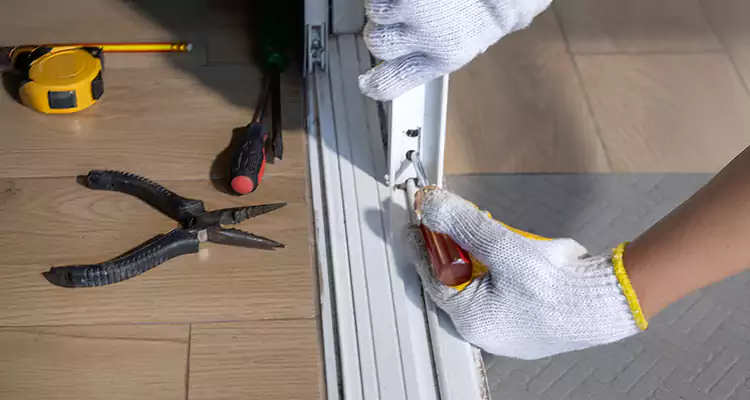 Closet Sliding Door Track Repair in Daytona Beach, FL