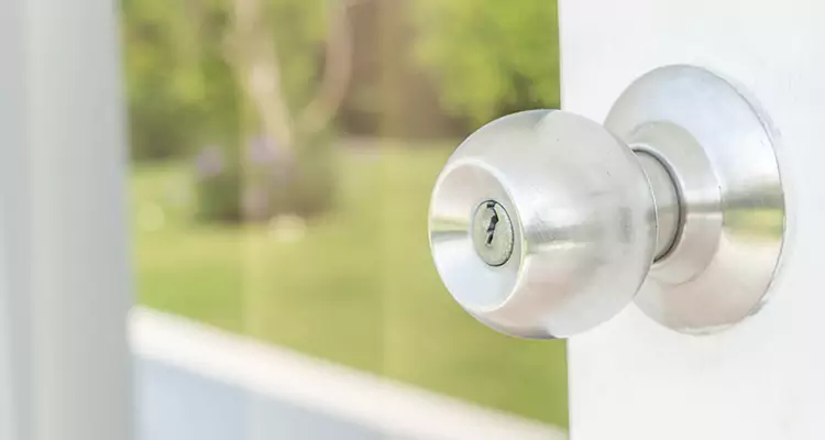 Patio Door Mechanism Jammed in Daytona Beach, FL