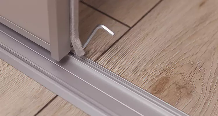 Squeaky Sliding Door Repair in Daytona Beach, FL