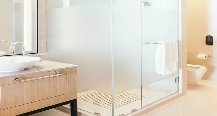 Expert Shower Door Fix and Repair in Daytona Beach, FL