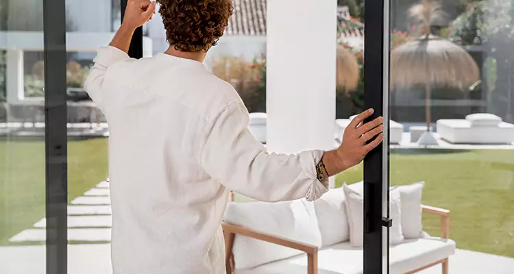 Sliding Screen Door Maintenance for Closing Issues in Daytona Beach, FL